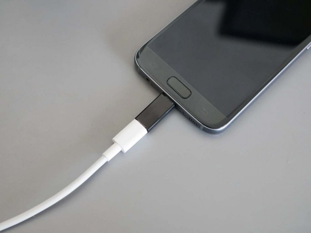 Oppo A91 átalakító adapter micro USB csatlakozóról TYPE-C csatlakozóra fekete